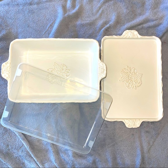 Tara at Home Casserole Dish - Picture 1 of 5